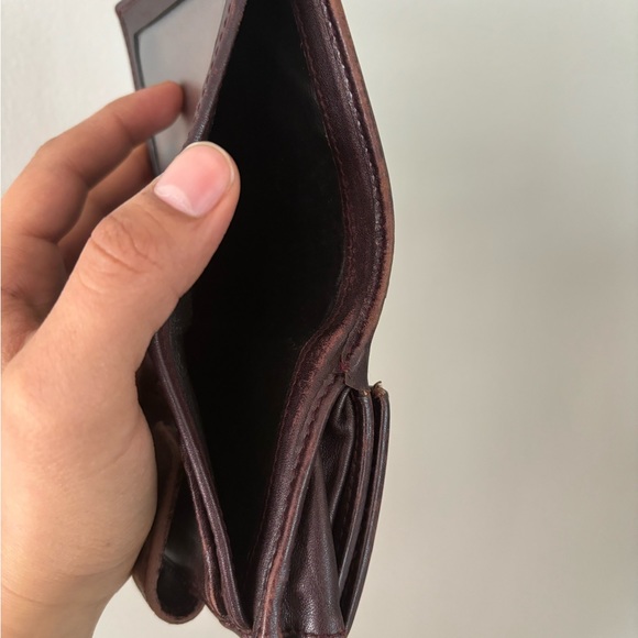 Gucci Compact GG Wallet - Picture 5 of 10